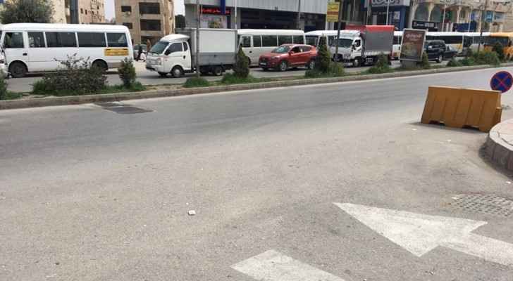 اربد: اصحاب باصات يعتصمون احتجاجا على