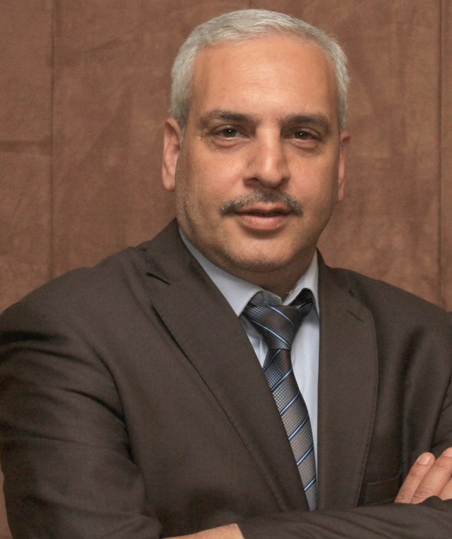 موفق كمال يكتب عن تعطيل المدارس