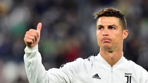 «سيدة ماكدونالدز» ترد على طلب رونالدو..