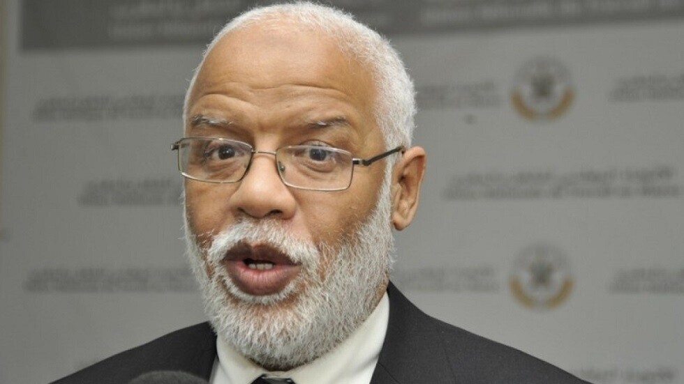 صورة فاضحة تضع وزيرا مغربيا في