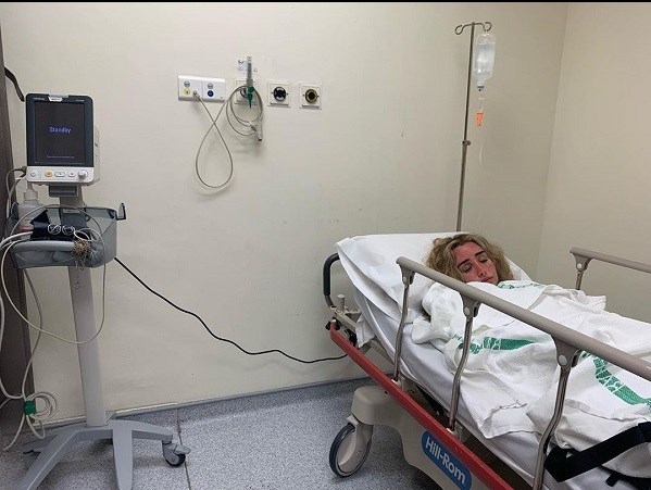 هنا الزاهد ممنوعة من تناول الطعام..