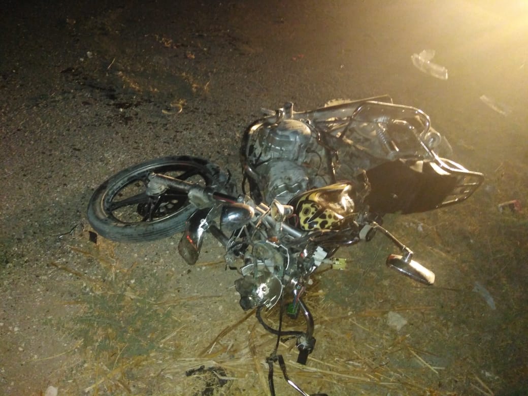 وفاة واصابتان بتصادم دراجتين ناريتين في