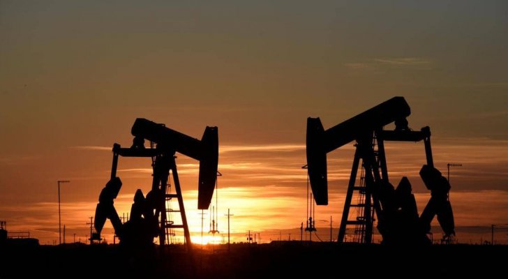 النفط يهبط