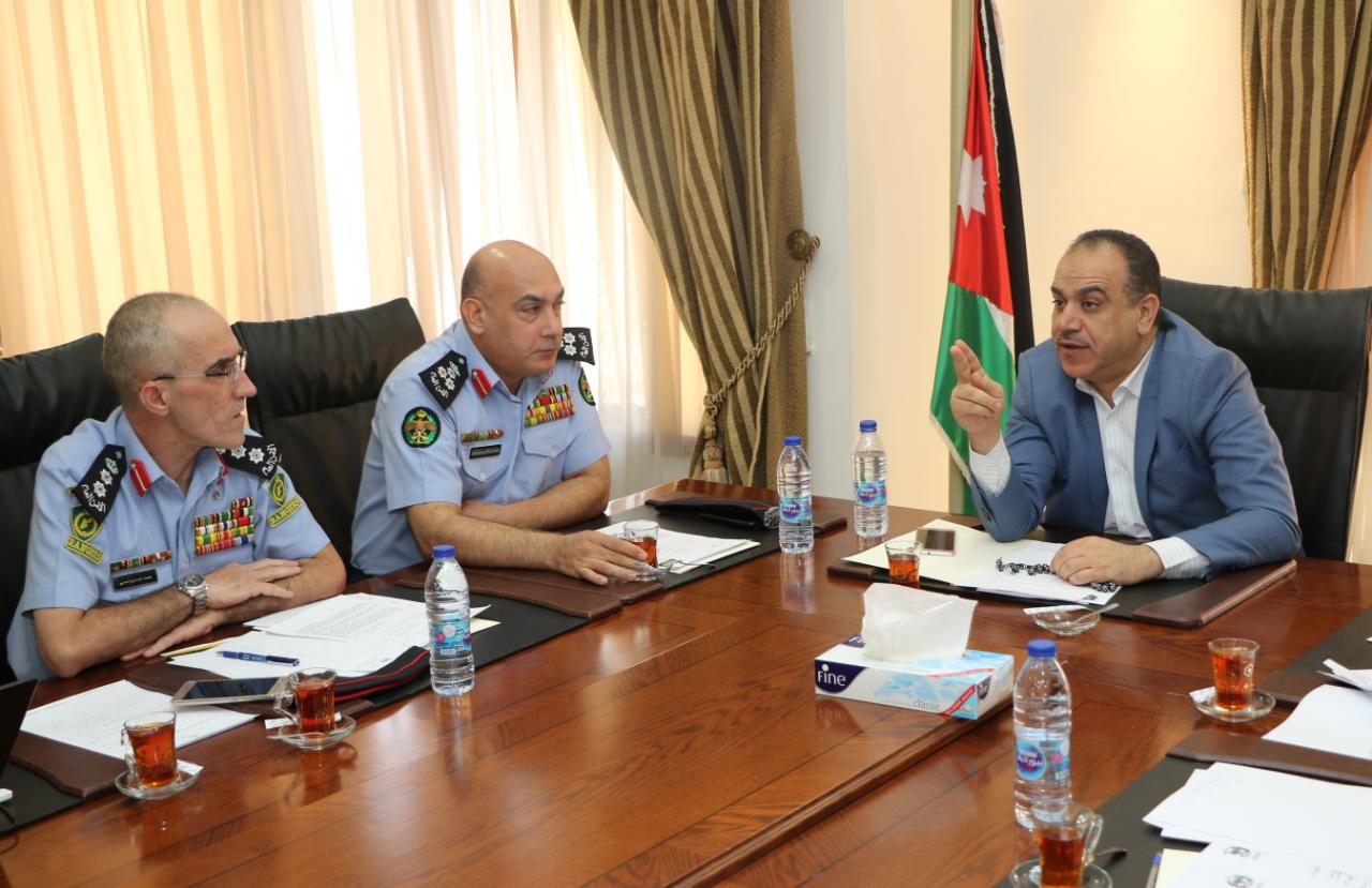 الشحاحدة يبحث قرارات اللجنة العليا لحماية