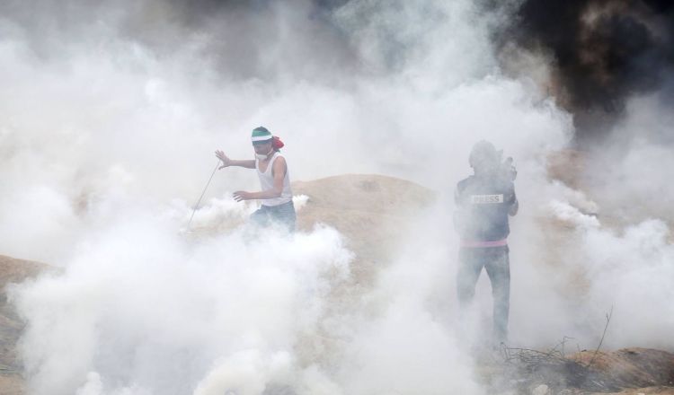 اصابة عدد من الفلسطينيين خلال اقتحام