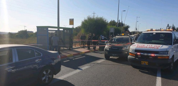 شاهد: إصابة مستوطنة في عملية طعن