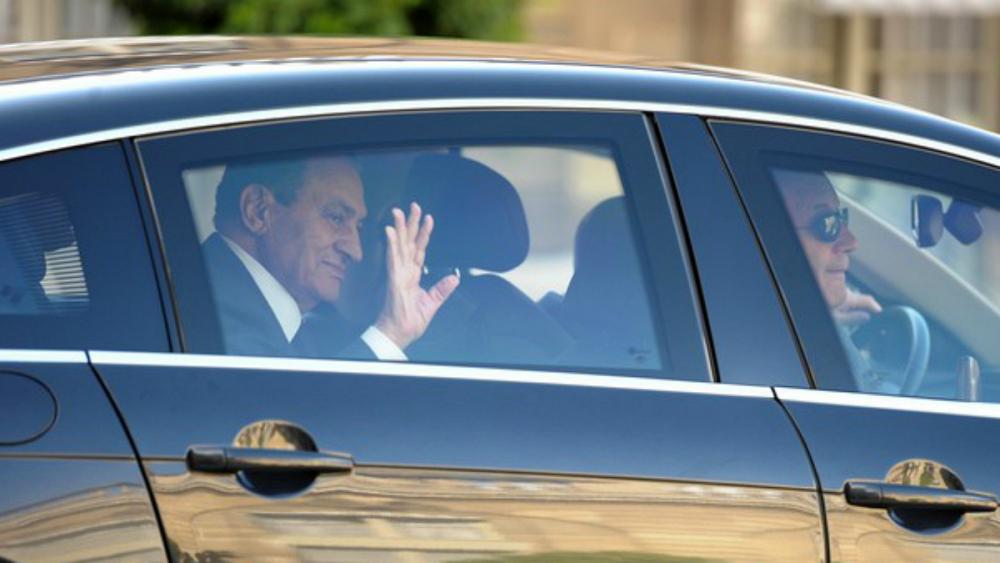 مبارك عاد إلى منزله.. «الربيع العربي