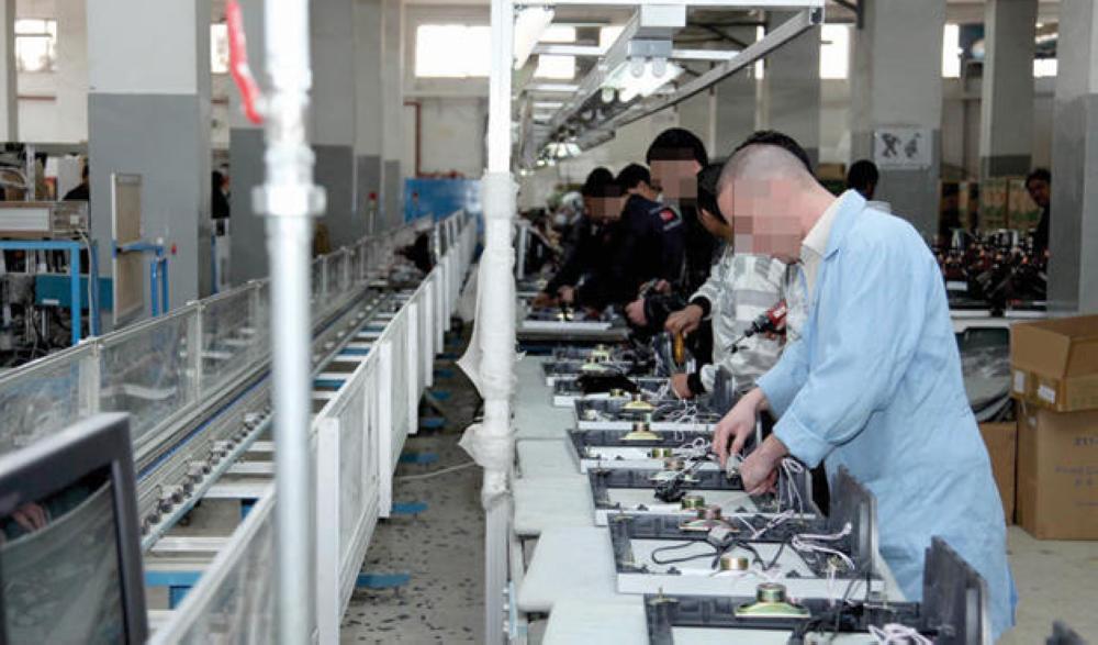 العمالة الوافدة.. 42.5 % بالقطاع التجاري