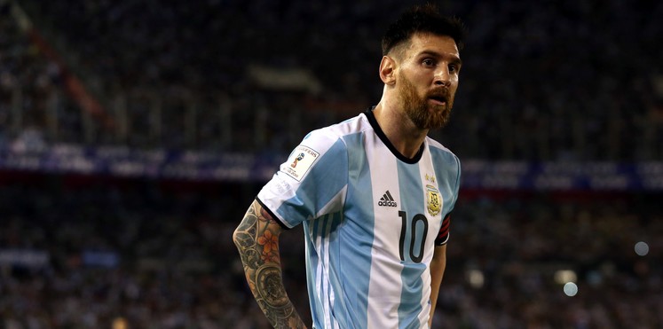 شاهد انفعال ميسي على حكم مباراة