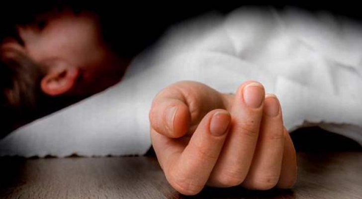 وفاة طفلة على يد جدتها في