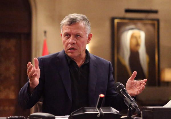 الملك يفتتح مركز الإنقاذ المائي والجبلي