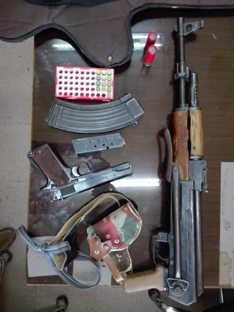 ضبط 10 مطلوبين بمداهمة أمنية في