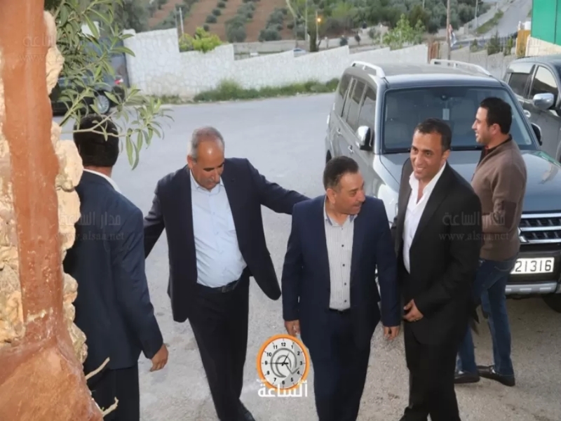 الخلايلة والمومني والزواهرة وابو الفول والعطين