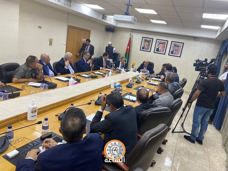 وزير العمل للنواب: ايقاف باب الأستقدام