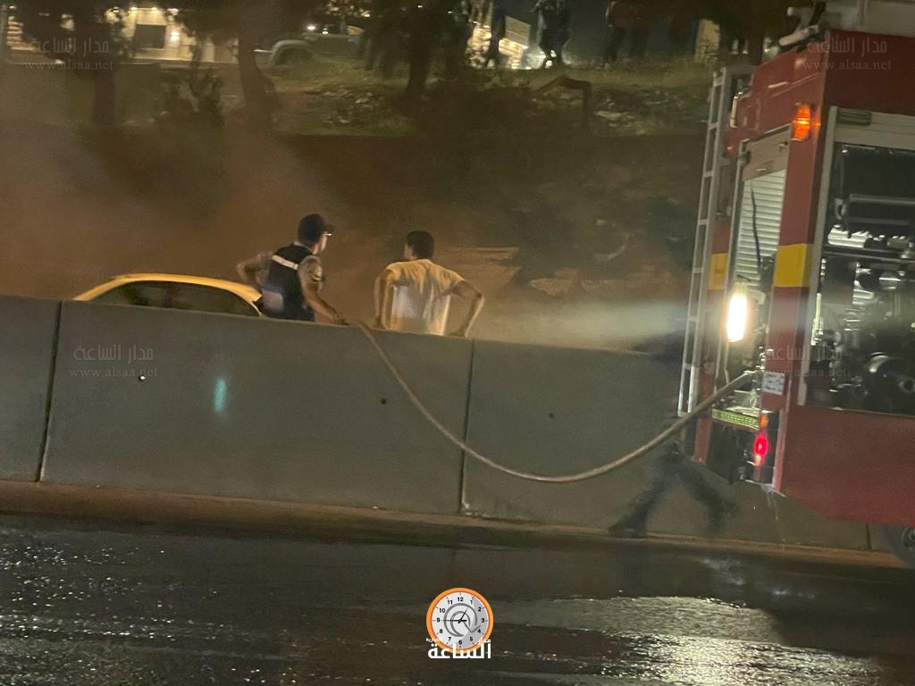 مركبة تحشر اخرى وتدفعها للسقوط من