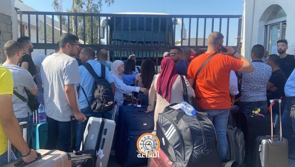 عاتبون.. على جسر الملك حسين (صورة)