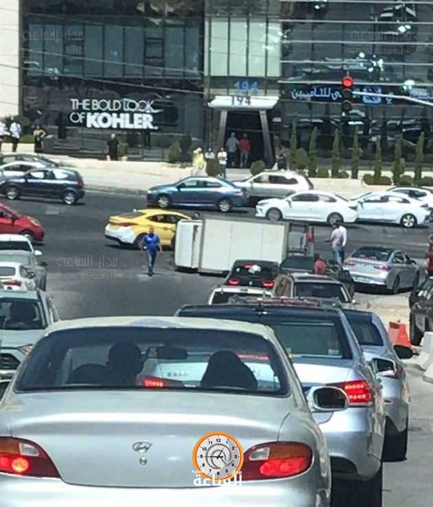 إصابتان بتدهور (ديانا) في عبدون (صورة)