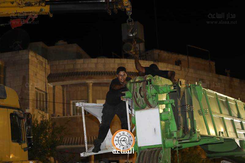 هكذا يواصل الدفاع المدني البحث عن