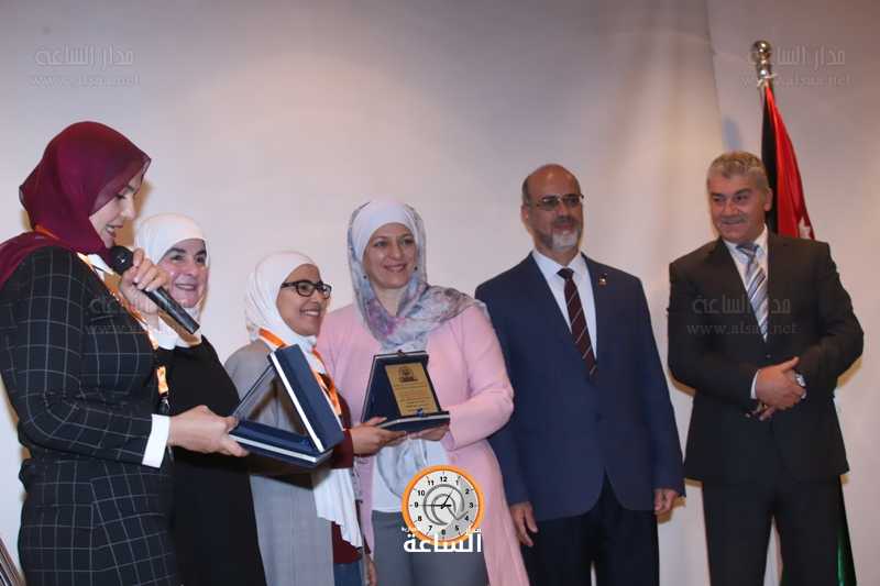 المدارس الرقمية الأمريكية تقيم مؤتمرا بيئيا