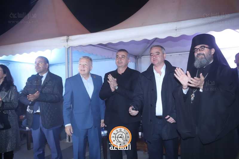 وزارة الشباب تحتفل بإضاءة شجرة الميلاد