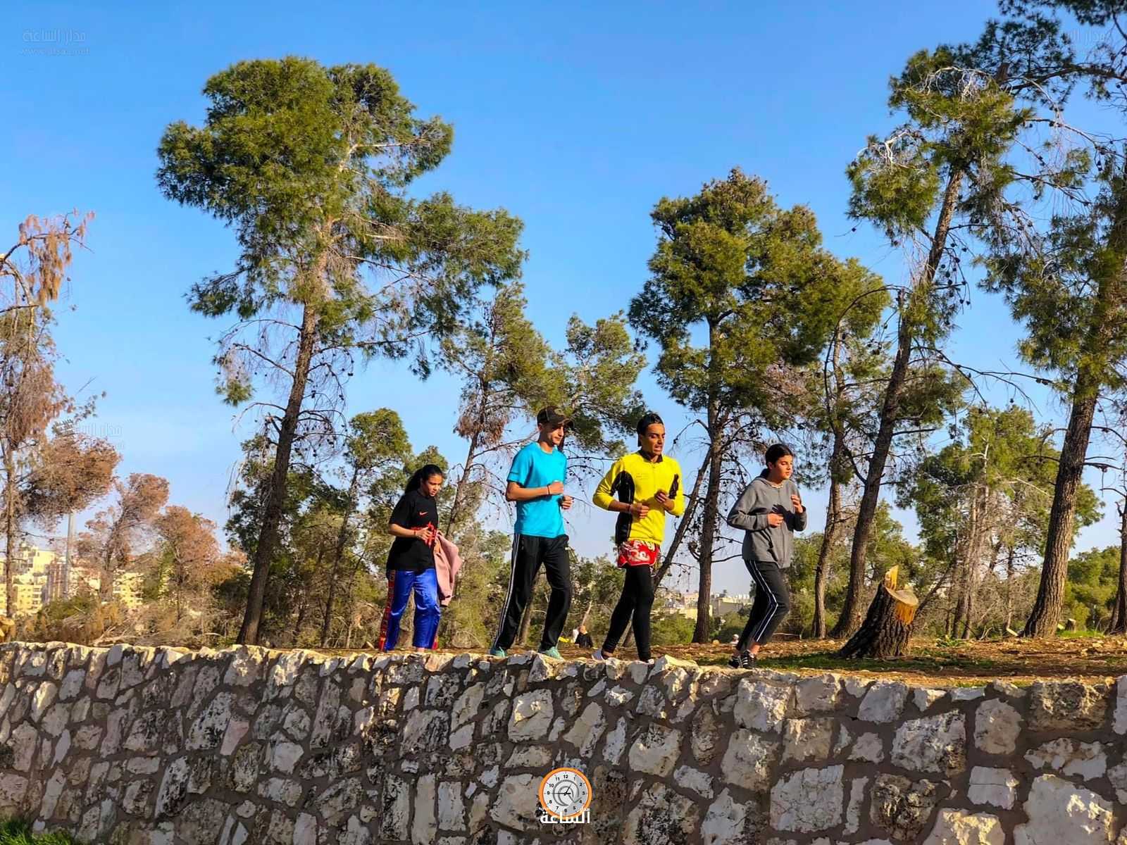 15 الفا في مدينة الحسين للشباب