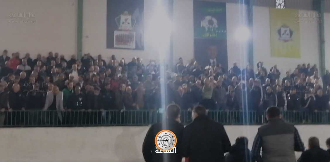 جماهير الوحدات تهتف في اجتماع الهيئة