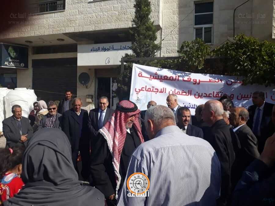متقاعدون يطالبون بزيادة الرواتب التقاعدية وتفعيل