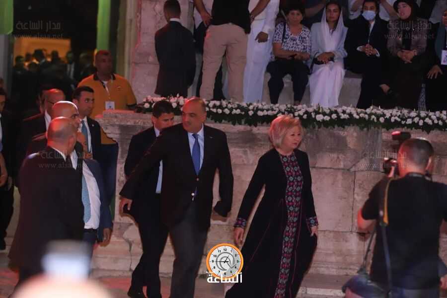 الخصاونة يوقد شعلة مهرجان جرش الـ