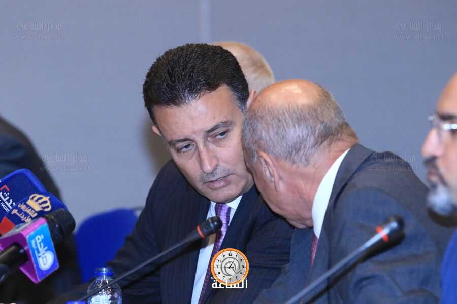 بحضور شخصيات وطنية.. طاولة مستديرة حول