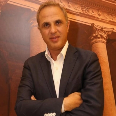 الصحفي ايهاب مجاهد