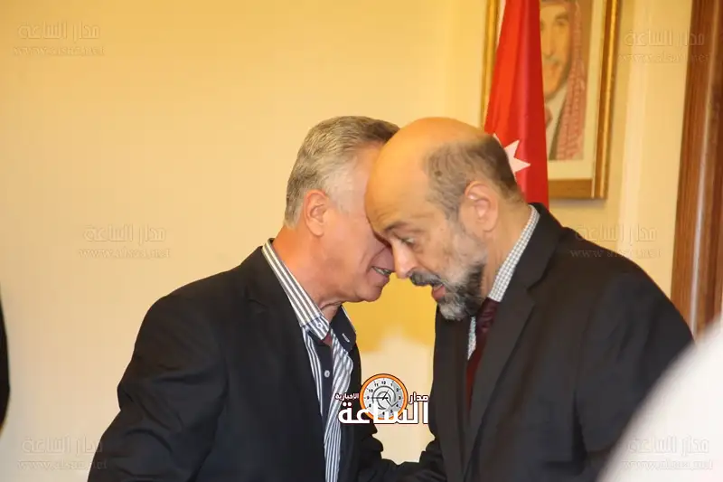 عمر الرزاز - مدار الساعة