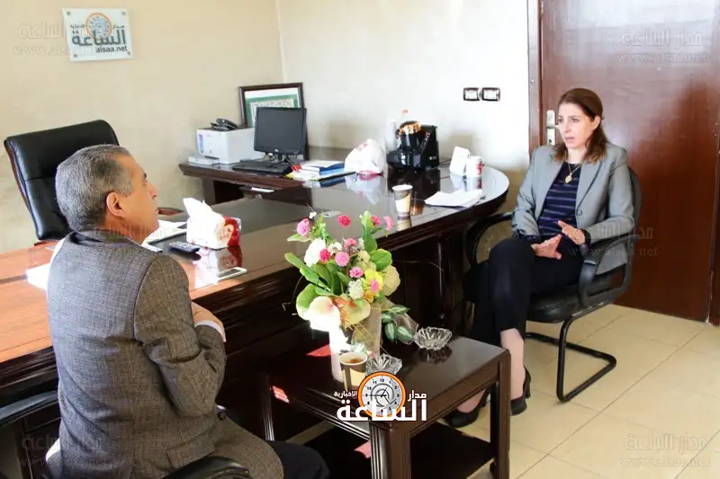 ابو ربيحة تتحدث للزميل الهروط