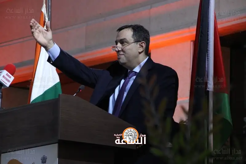 الوزير عماد فاخوري