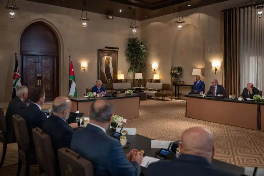 مدار الساعة,أخبار الأردن,اخبار الاردن,نائب رئيس الوزراء,وزير الخارجية وشؤون المغتربين,القوات المسلحة الأردنية,رئيس الوزراء,أيمن الصفدي,الديوان الملكي الهاشمي,القوات المسلحة,الضفة الغربية,قصر الحسينية,الجيش العربي