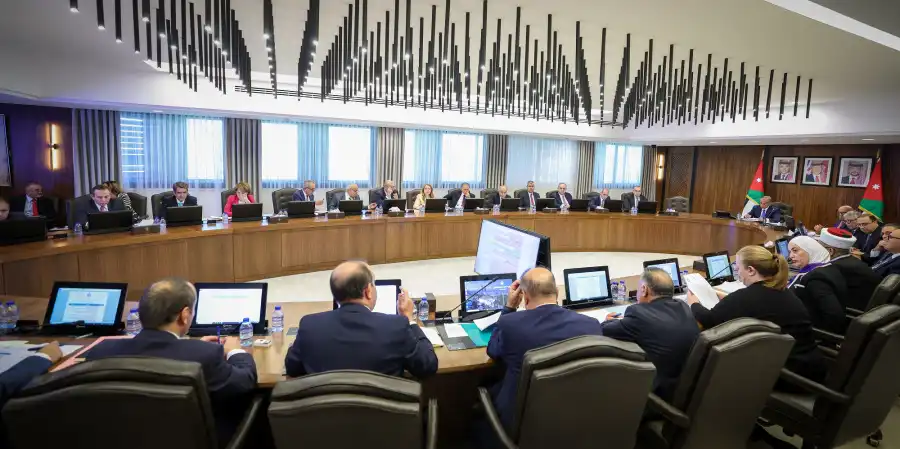 مدار الساعة,أخبار الأردن,اخبار الاردن,الدكتور جعفر حسان,رئيس الوزراء,الحسين بن عبدالله الثاني,ولي العهد,القوات المسلحة الأردنية,الملك عبدالله الثاني,وزارة العمل,وزارة الطاقة والثروة المعدنية,دائرة ضريبة الدخل والمبيعات,وزارة الأشغال العامة والإسكان,التدريب المهني,ديوان التشريع والرأي,الضمان الاجتماعي,المجموعة الأردنية للمناطق الحرة والمناطق التنموية,وزارة الطاقة,دائرة ضريبة الدخل,وزارة الأشغال,القوات المسلحة,الجيش العربي,خدمة العلم,القيادة العامة للقوات المسلحة,البحر الميت