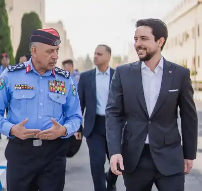 ولي العهد الأمير الحسين في الأمن