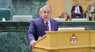 هل المخدرات أطهر من السياسة الخادعة؟