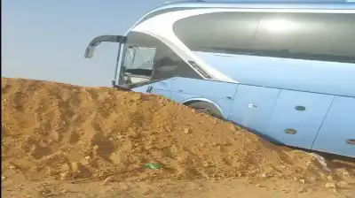 إصابة 11 معتمرا أردنيا بتدهور حافلتهم