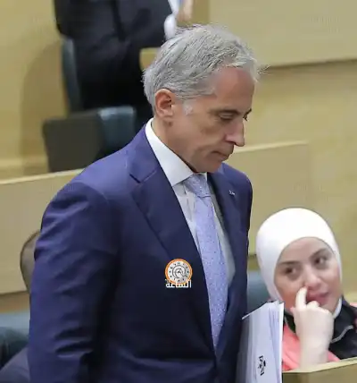 جعفر حسان يطمئن الأردنيين: مخزوننا من