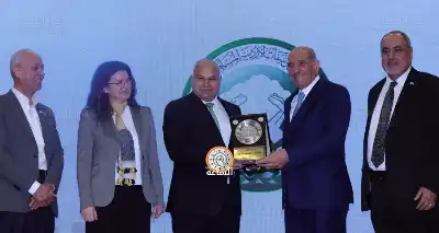 مندوبا عن الملك.. وزير العمل يرعى