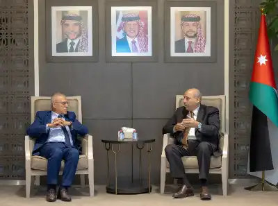 القاضي يلتقي رئيس لجنة الأخوة العربية