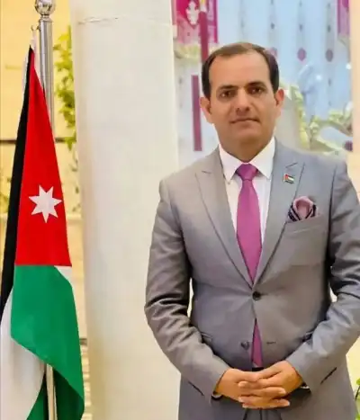 بني خالد يهنىء ولي العهد بعيد