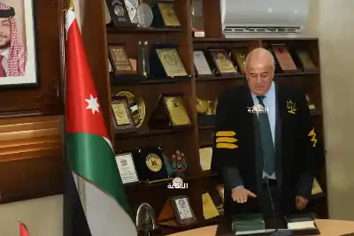 الباشا الزيودي يؤدي اليمين القانونية