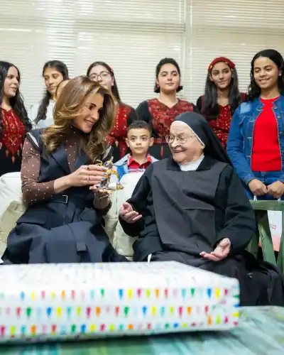 الملكة رانيا ثلاثة عقود من العطاء