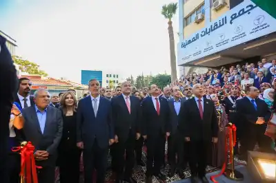 العودات يرعى رفع العلم الأردني وإزاحة