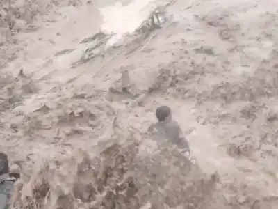الأمن الأردني يبحث عن شخص جرفته