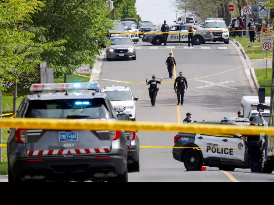 مراهق مسلح يثير الرعب بمدينة كندية