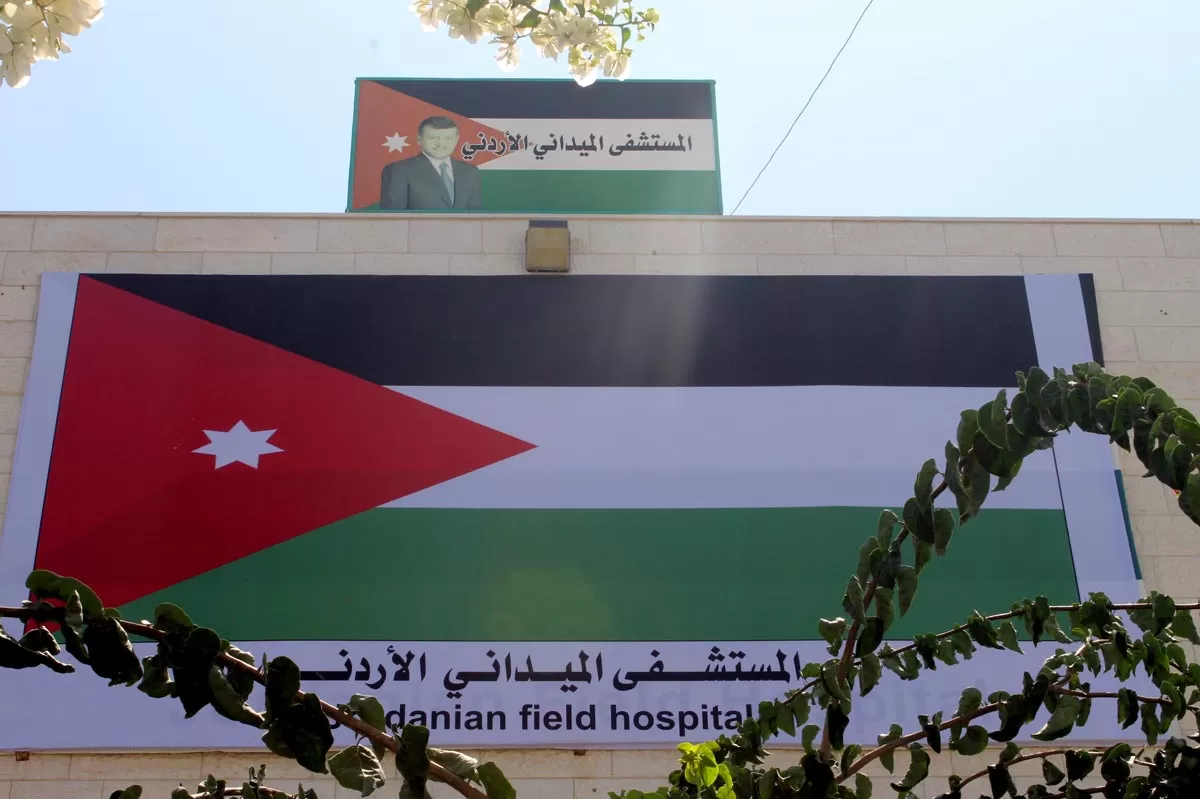 طواقم المستشفى الميداني الأردني غزة71 تباشر