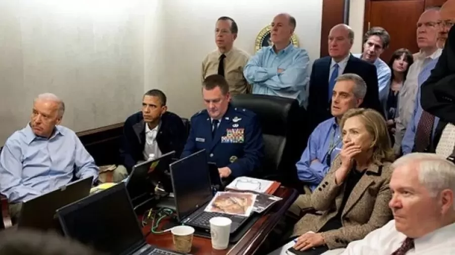 صور تاريخية,
البيت الأبيض في لحظات تاريخية,
عملية قتل بن لادن من داخل البيت الأبيض