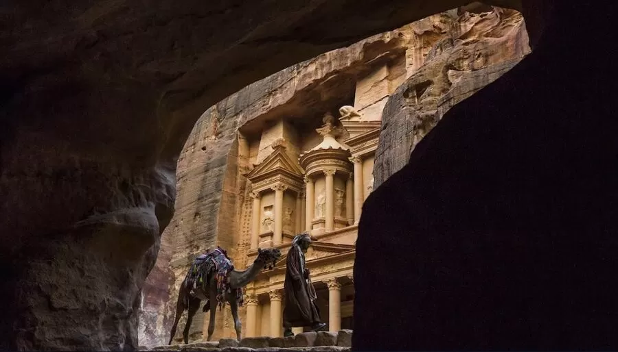 البترا الأثرية,السياحة في الأردن,زيادة عدد الزوار للبترا